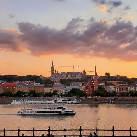 Dn Budapest